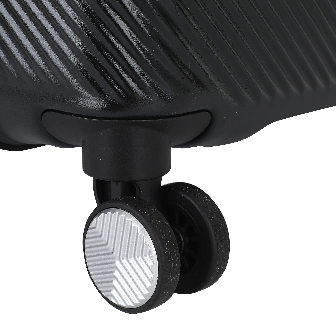 Чемодан средний M из поликарбоната с кодовым замком American Tourister Flylife