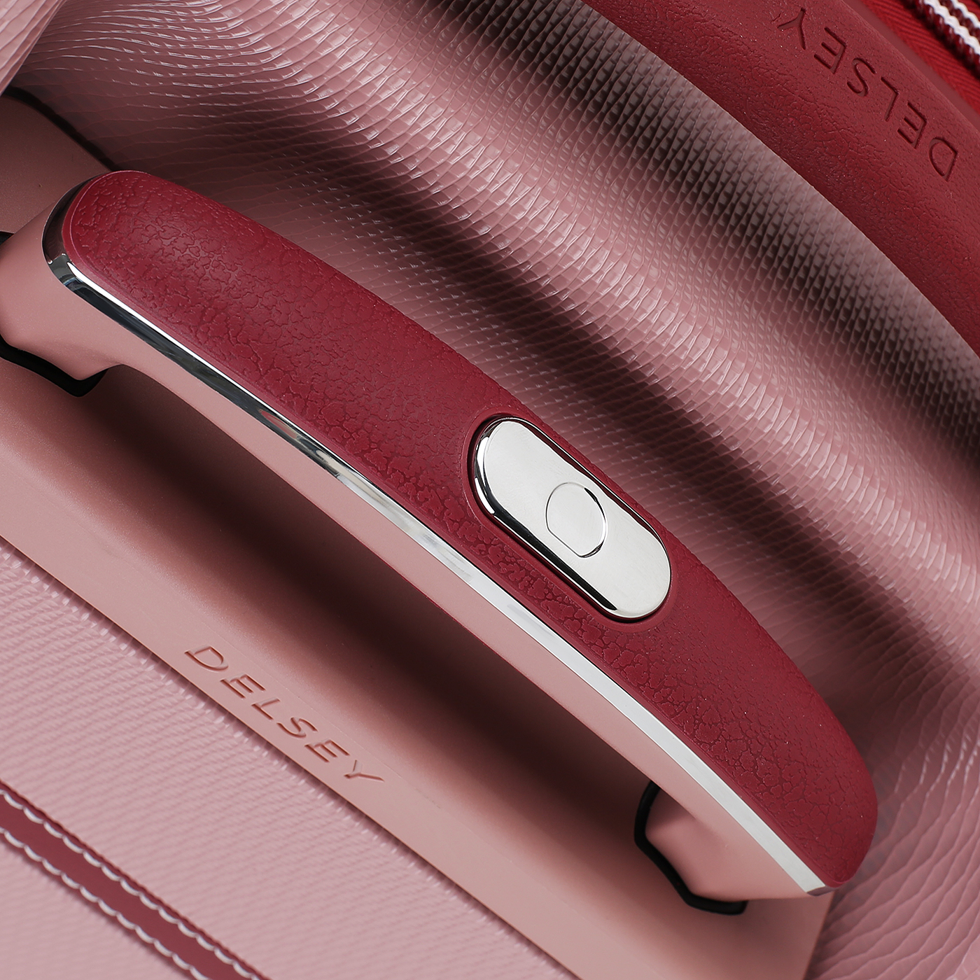 Чемодан на колесах Delsey Chatelet Air