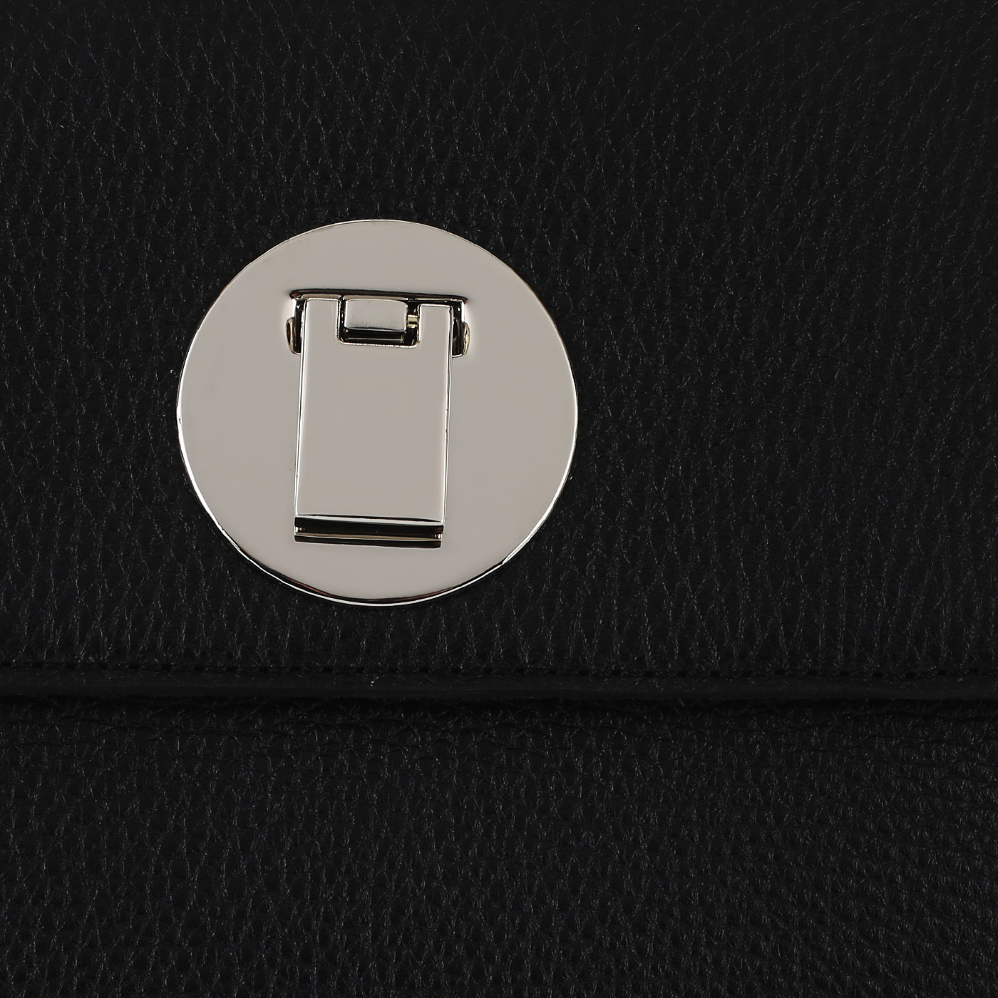 Черный кожаный рюкзак Chatte 