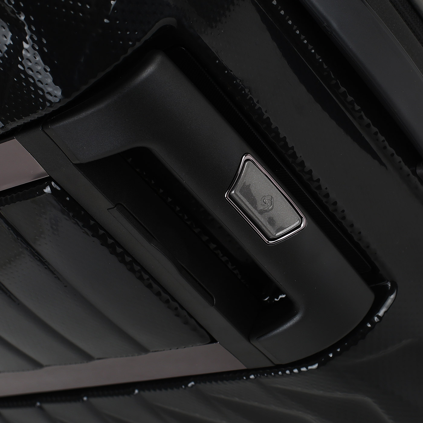 Чемодан средний M  с кодовым замком Samsonite Proxis