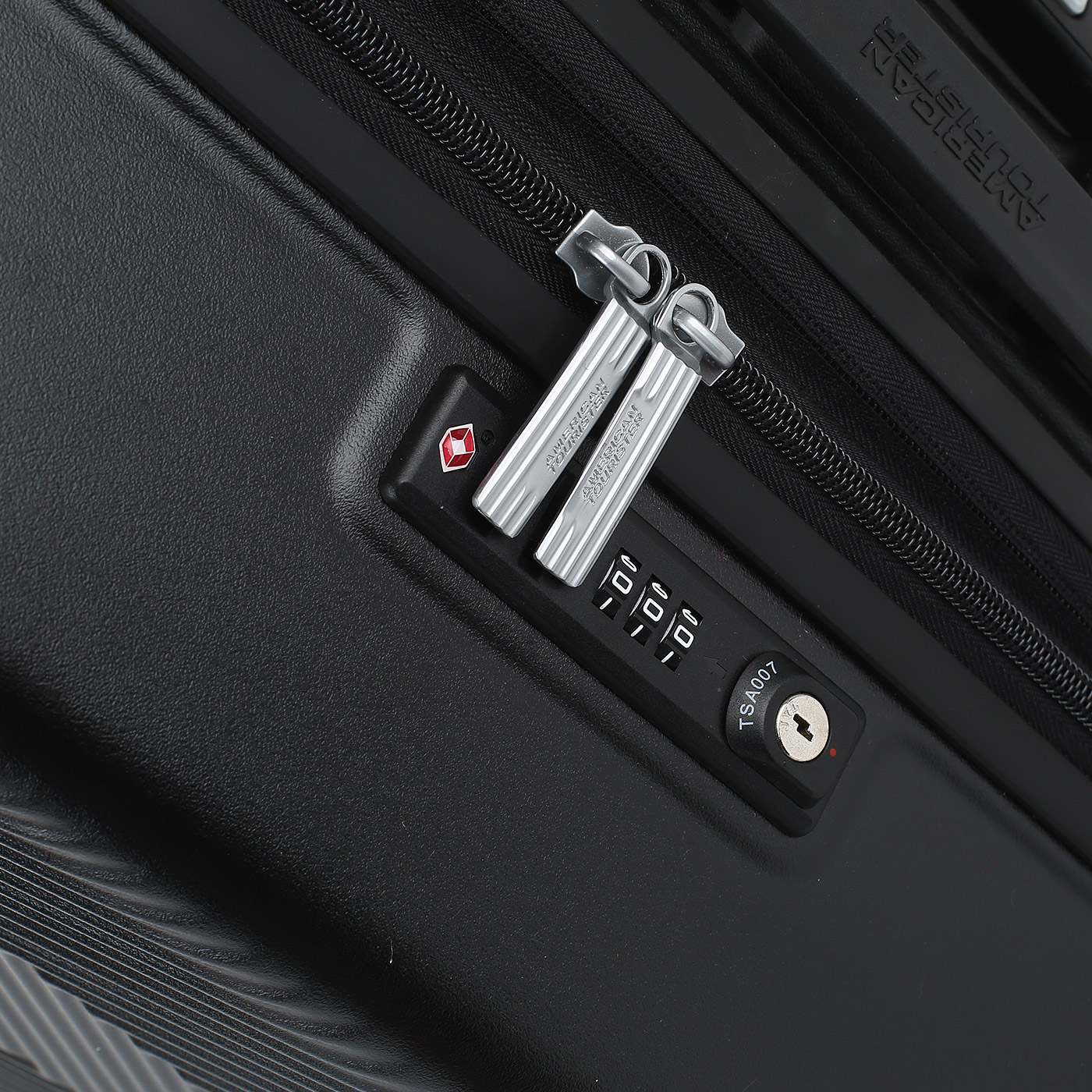 Чемодан средний M из поликарбоната с кодовым замком American Tourister Flylife