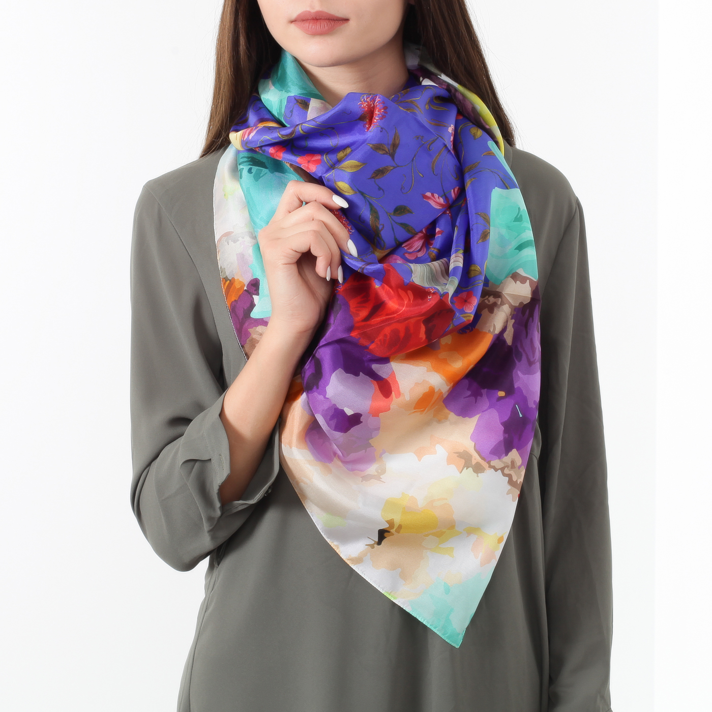 Шелковый платок Guess 